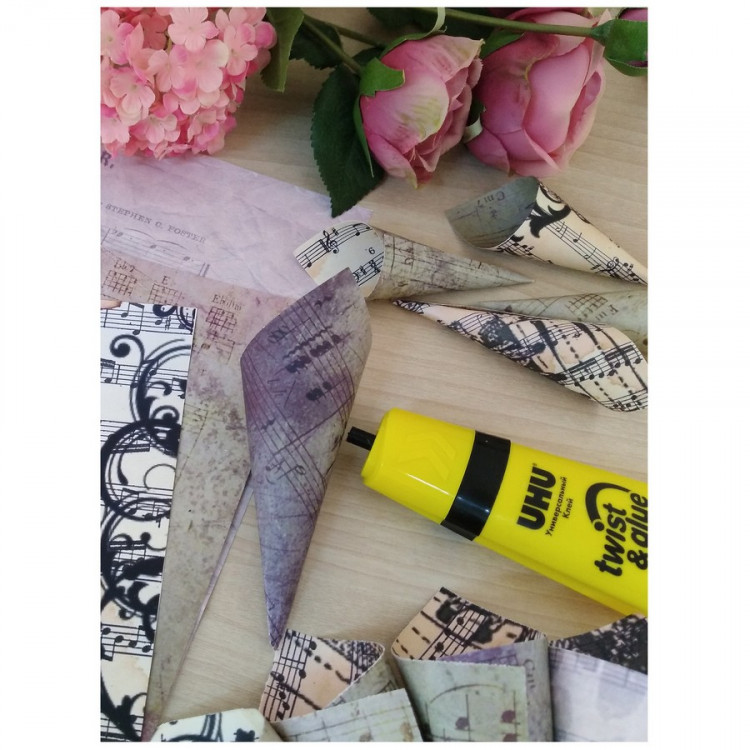 Клей универсальный в бутылочке UHU Twist & Glue, прозрачный, бутылочка для аккуратного нанесения, 35 мл (UHU 43605)