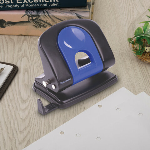 Дырокол BRAUBERG Office-Expert, до 25 листов, черно-синий (BRAUBERG 228604)