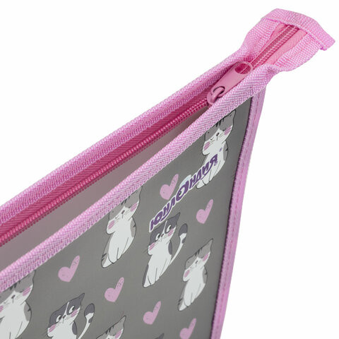 Папка для тетрадей ЮНЛАНДИЯ А4, 1 отделение, пластик, на молнии, "Sweet whiskers", 272137