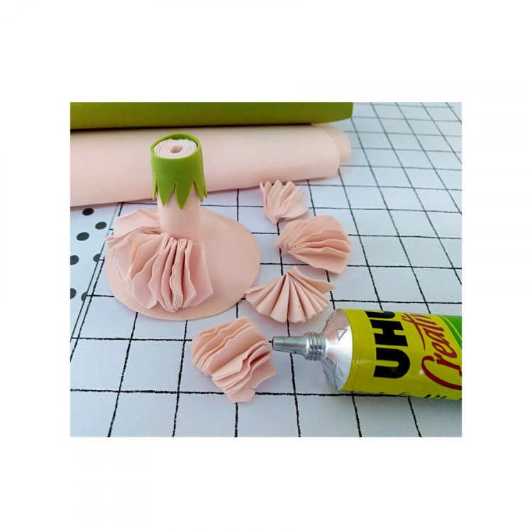 Клей для пенорезины и других эластичных материалов UHU Creativ Moosgummi & Flexible Materialien, 33 мл., блистер (UHU 47195)