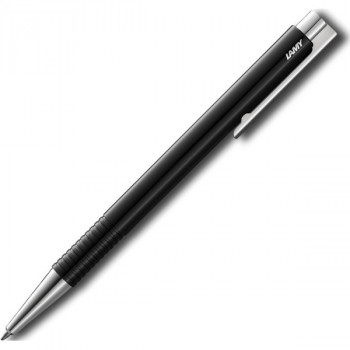 Ручка шариковая автоматическая LAMY Logo M+, черный корпус, черная (LAMY 204-Black) Уценка: без упаковки Комплектация: только ручка. 
Корпус из супер прочного ABS пластика, Эргономичная грип-секция. Стальной пружинный клип. Детали корпуса: полированная сталь. Используется со стержнем большого объема М16.